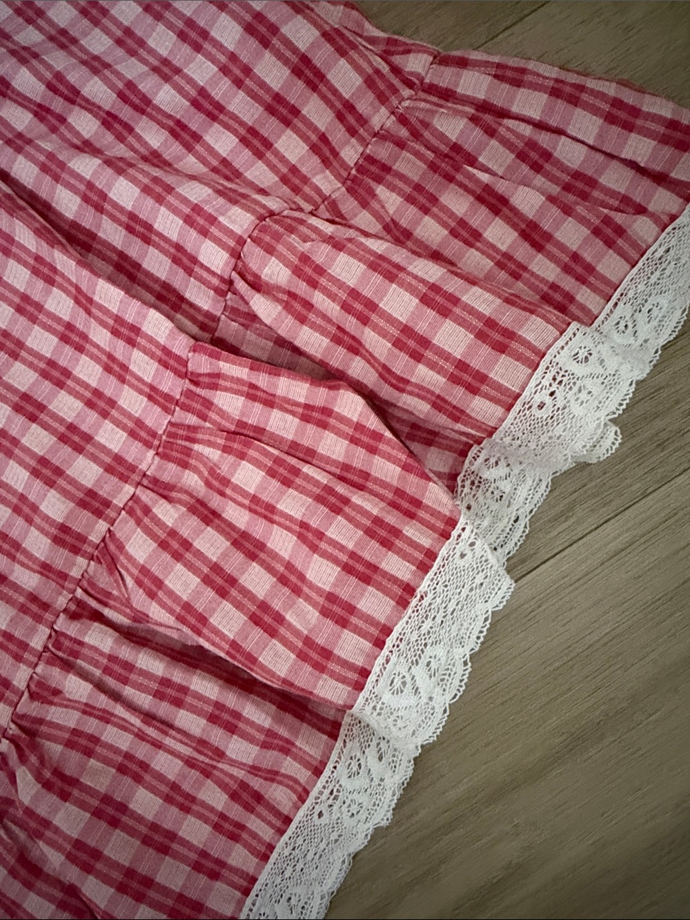 Brandy Melville Red Pink Gingham Flutter Knee Length Skirt with Lace Trim - Picture 3 of 4